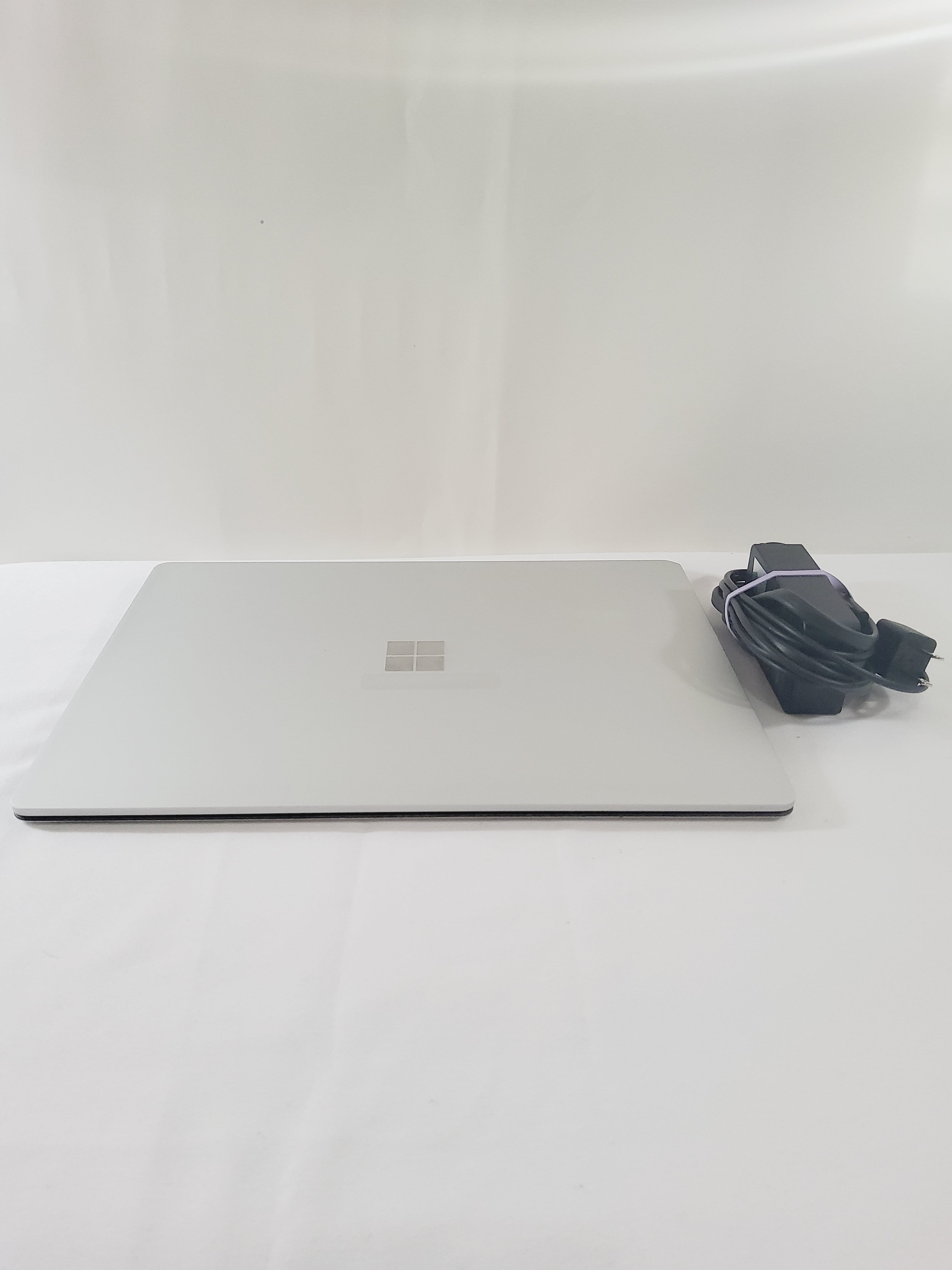 Microsoft Surface Laptop 2 13.5" Touchscreen Laptop - Silver (Intel Core i5/256GB SSD/8GB RAM/Windows 11)