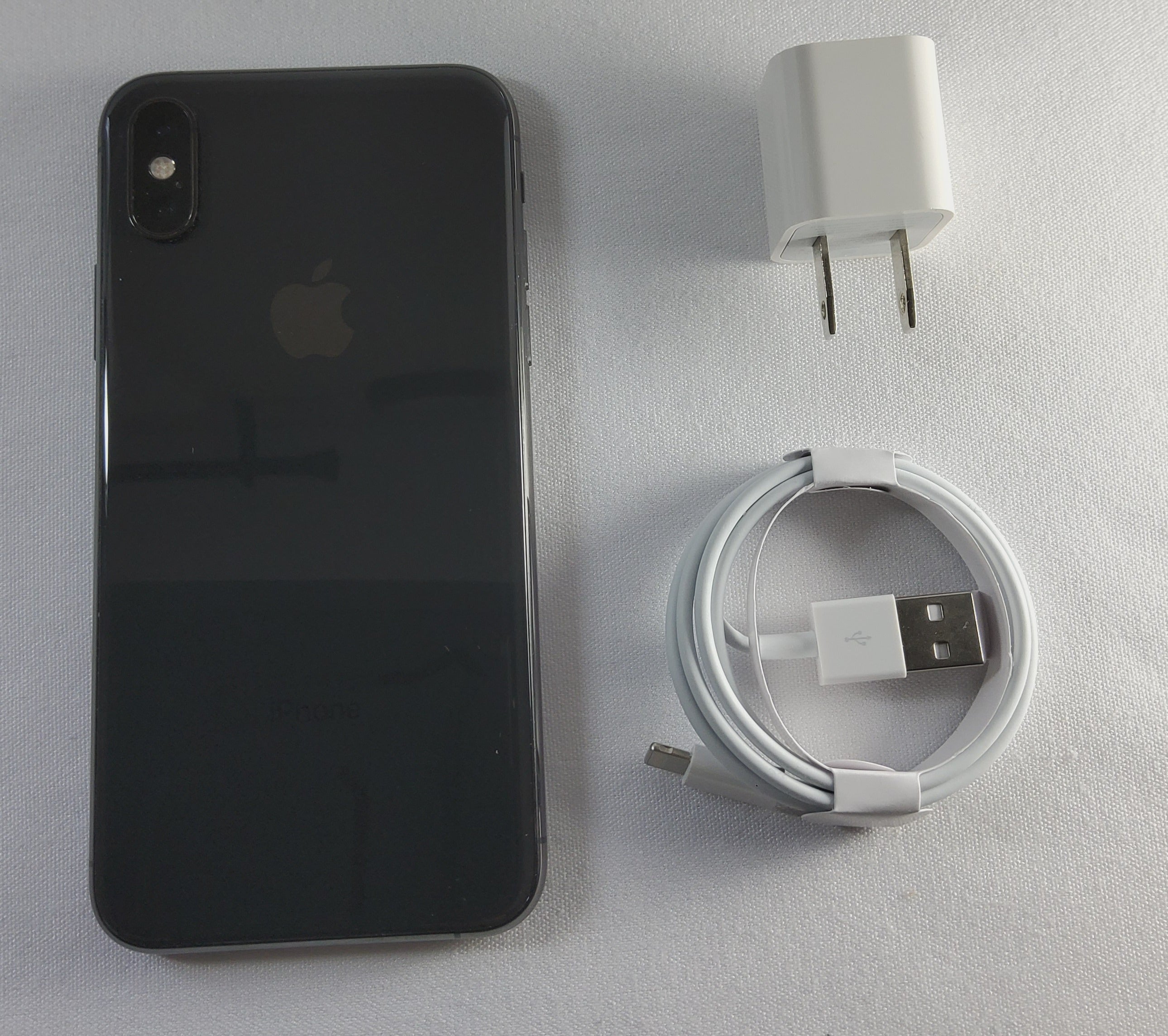 Apple iPhone XS (64GB) - Unlocked