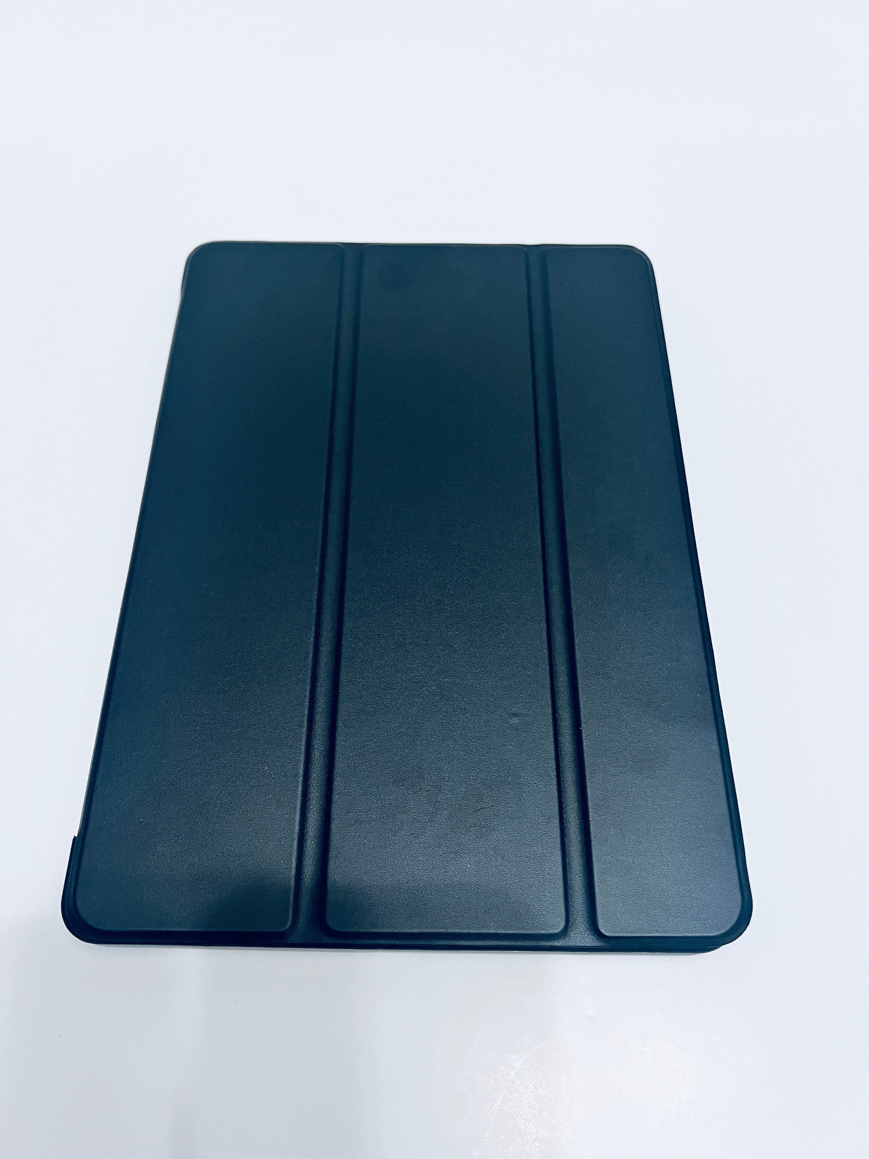 iPad 7th Gen 32GB Cellular Case/Charger/cable (Pre-owned)